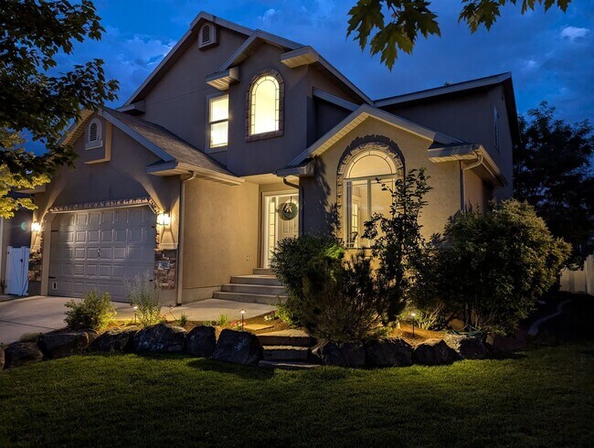 Building Photo - 5 Bedroom/3.5 Bathroom House in Lehi