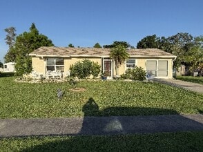 Building Photo - 7367 Kenwood Dr