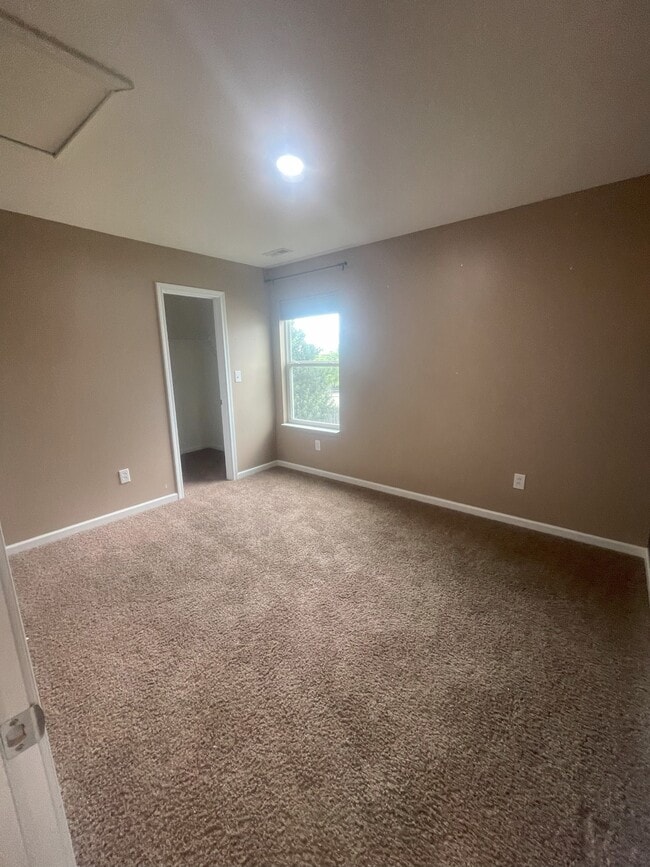 Building Photo - 2164 Sungold Ct