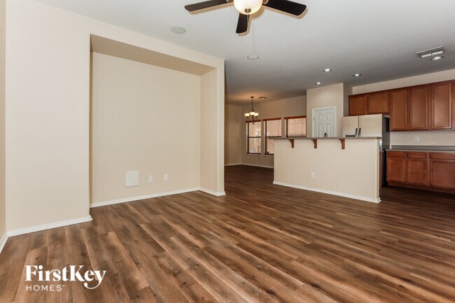Building Photo - 6428 W Fawn Dr