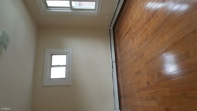 Building Photo - 23 N 7th St