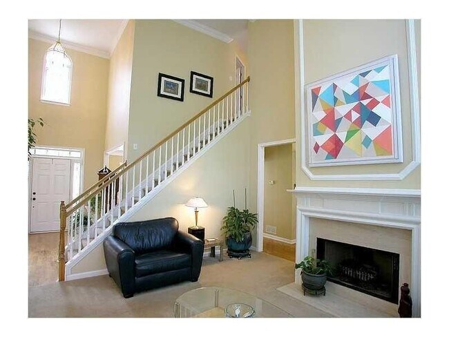 Building Photo - 1380 Woodvine Way
