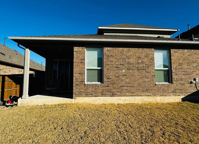 Foto del edificio - 2332 Bravo Pass