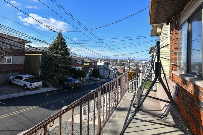 Building Photo - 1308 46th St