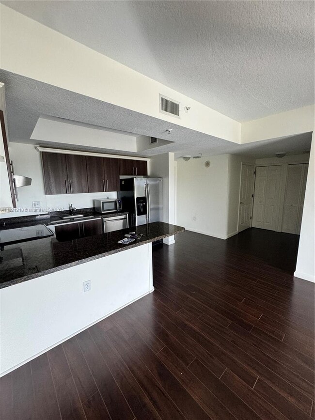 Building Photo - 3500 Coral Wy