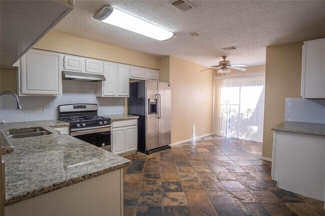 Foto del edificio - 3207 Rimrock Dr