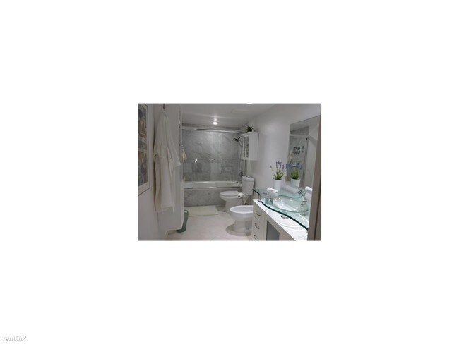 Foto del edificio - 50 Ocean Lane Dr