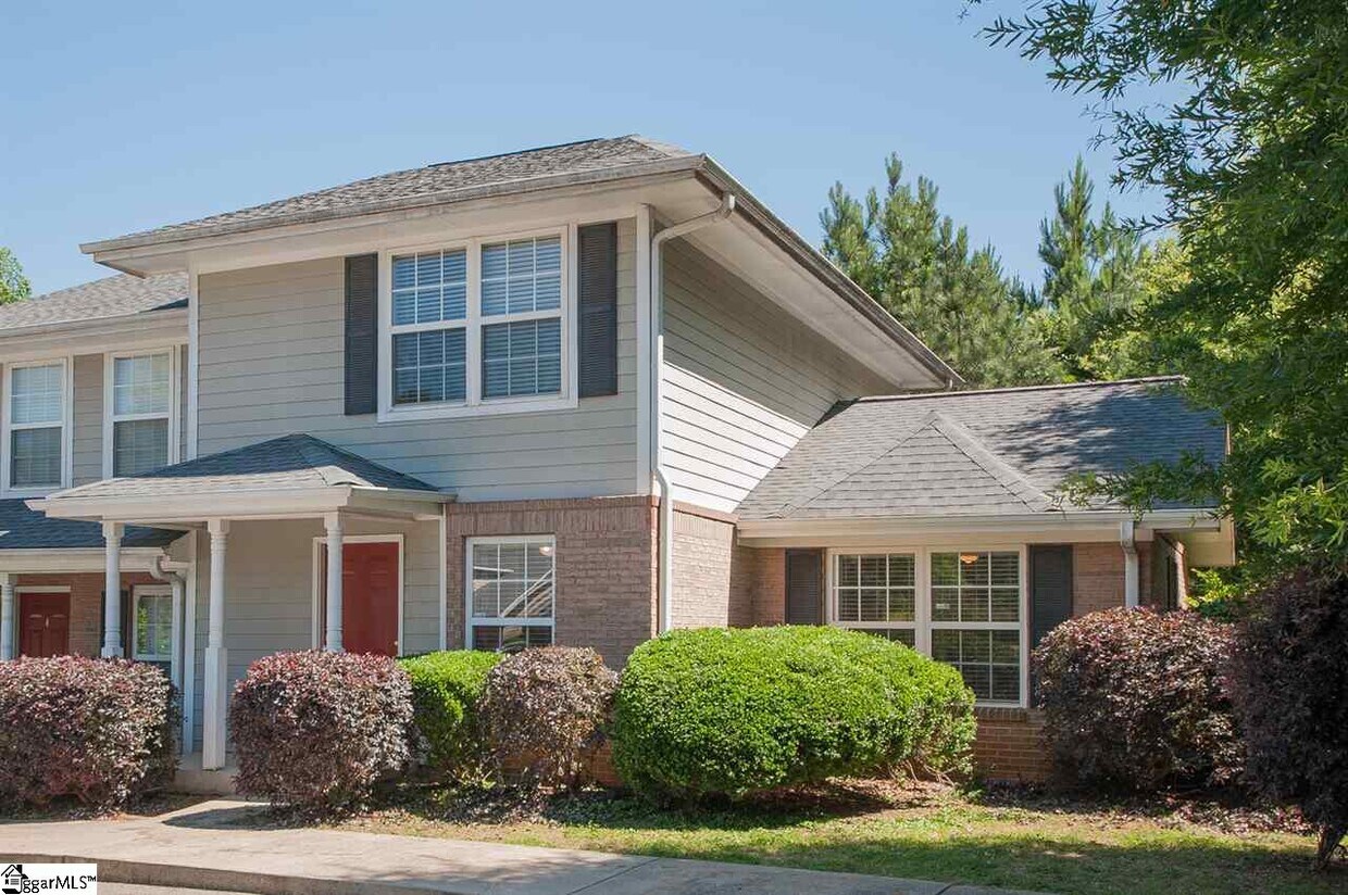 647 Bear Dr, Greenville, SC 29605 Condo for Rent in Greenville, SC