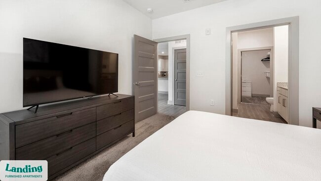 Foto del edificio - 5025 Wembley Central Ln