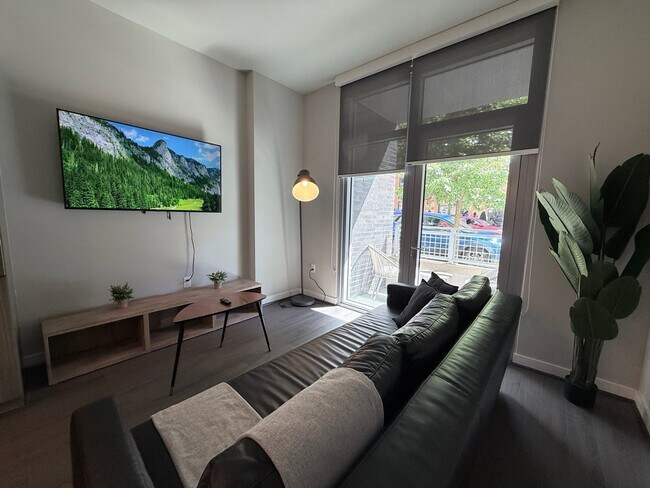 Foto del edificio - 1122 N Hudson St