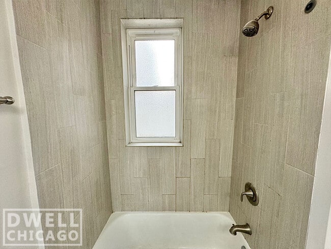 Foto del edificio - 511 W Belmont Ave