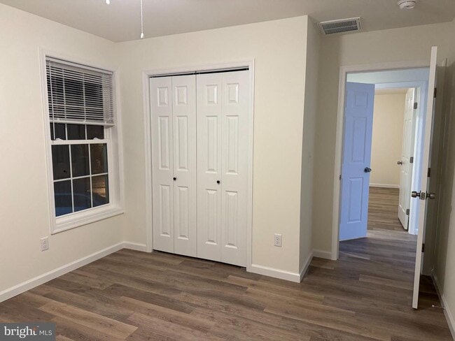 Building Photo - 11149 Old Worton Rd