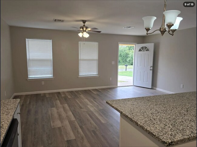 Foto del edificio - 4103 W 56th Pl