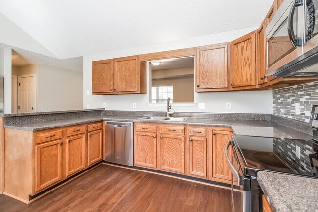 Building Photo - 634 Woodland Hills Dr