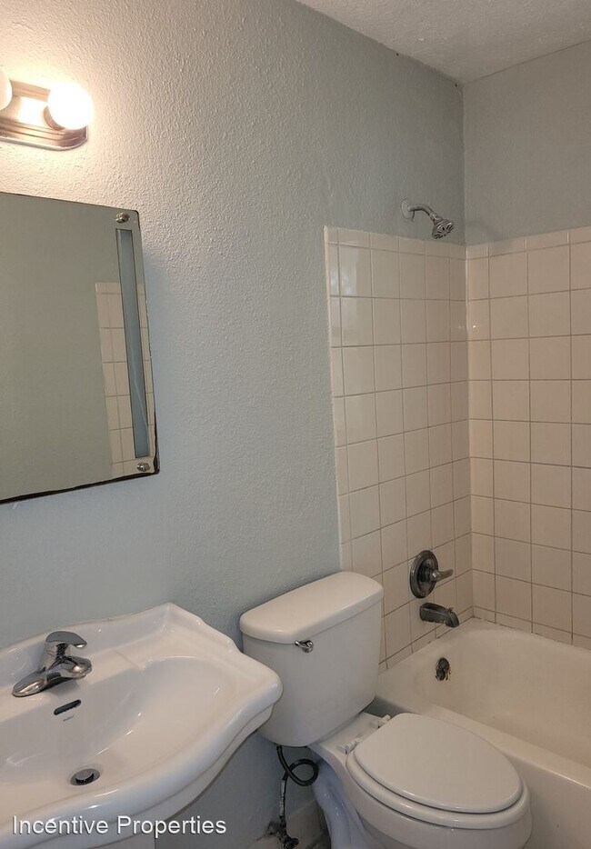 Building Photo - 2 br, 1 bath House - 7727 Prato Avenue