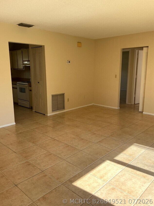 Foto del edificio - 1537 SE Arenson Ln
