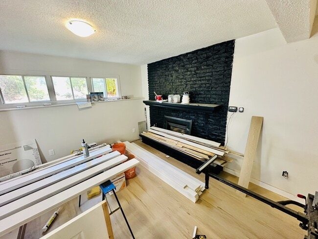 Building Photo - 4615 Lucille Ave