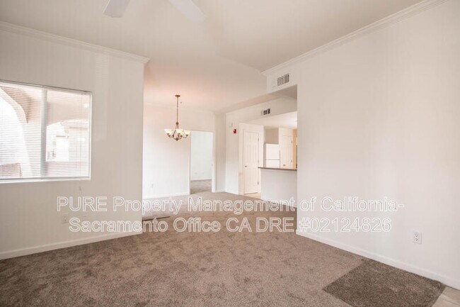 Foto del edificio - 10001 Woodcreek Oaks Blvd