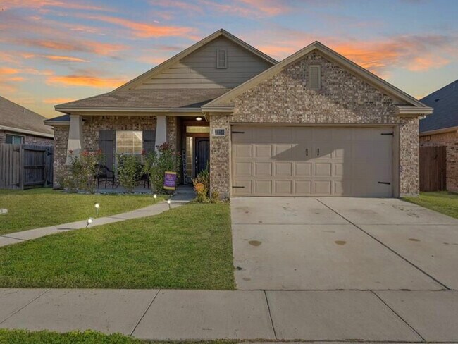 Building Photo - 7214 Lands End Dr