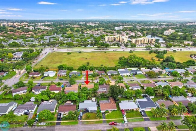 Foto del edificio - 6690 NW 30th St