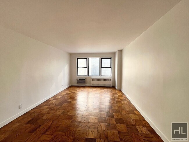 Foto del edificio - EAST 36 STREET
