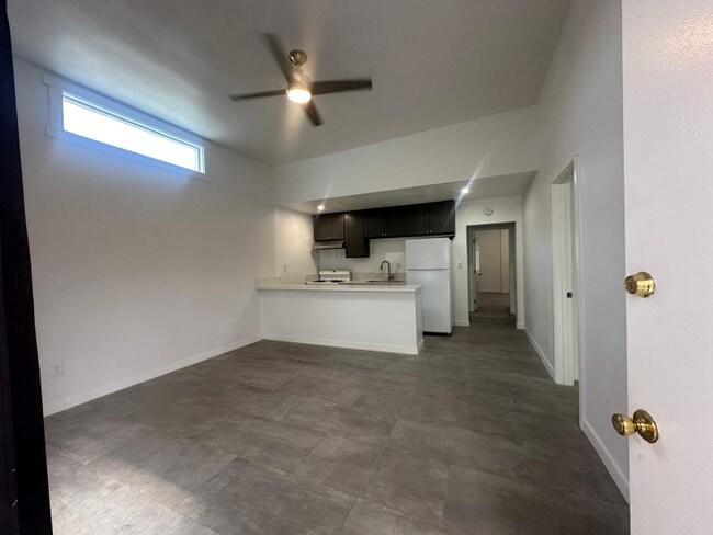 Foto del edificio - 1709 Pine Ave