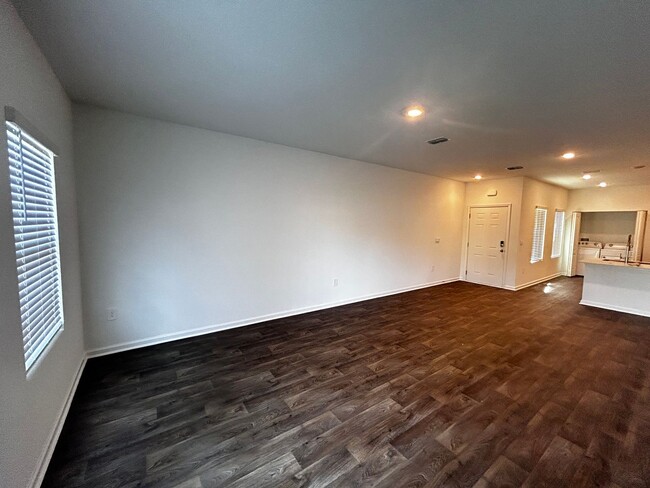 Foto del edificio - 3/2 Townhome in Bay Pointe! HALF OFF RENT ...