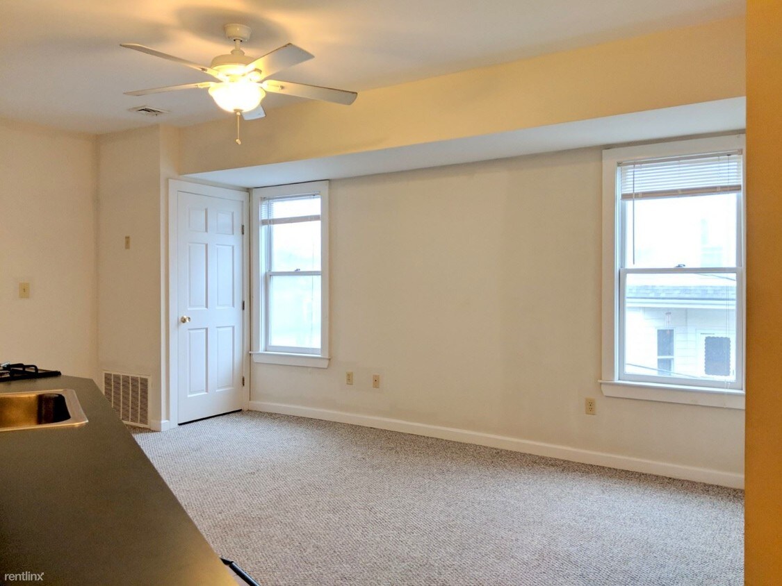 Foto principal - 2 br, 1 bath Apartment - 29 Holland St