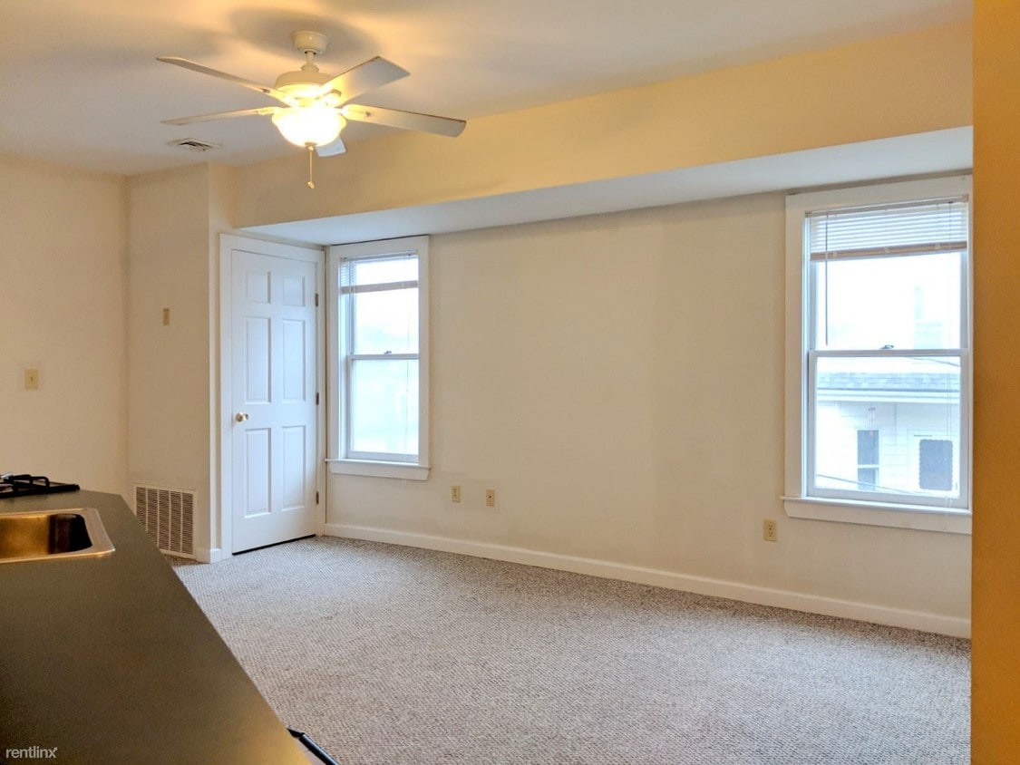Primary Photo - 2 br, 1 bath Apartment - 29 Holland St