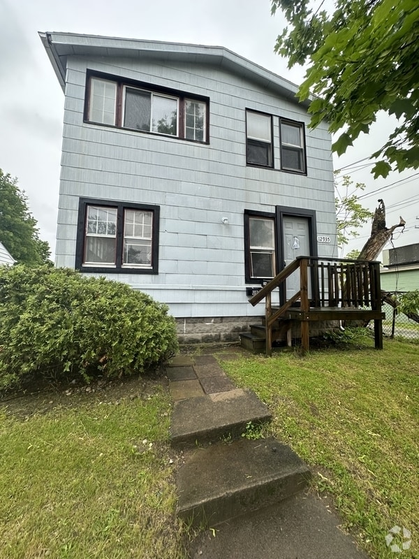 Building Photo - 12935 Mc Gowan Ave