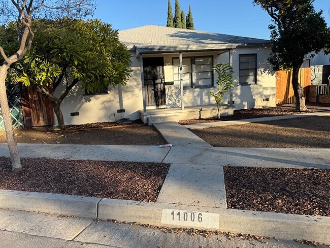 Coming Soon: Beautiful Home on a Quiet Cul-de-Sac - Coming Soon: Beautiful Home on a Quiet Cul-de-Sac