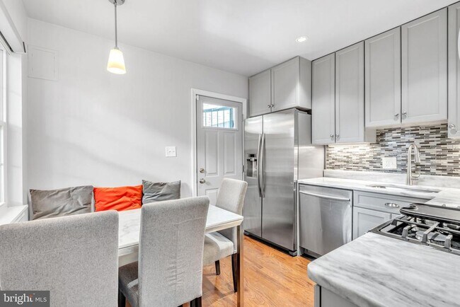 Foto del edificio - 403 Franklin St NW