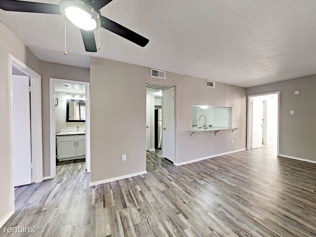 Building Photo - 703 Cooper Square Cir