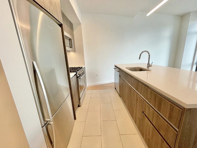 Foto del edificio - 41-07 Crescent St