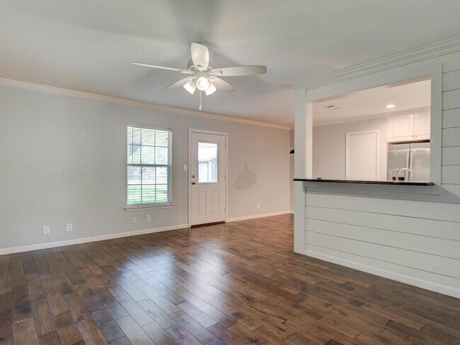 Foto del edificio - 204 E Ave East