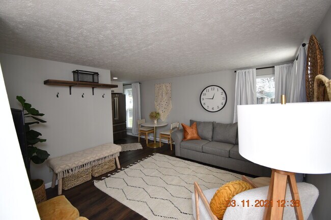 Foto del edificio - 722 S Poplar St