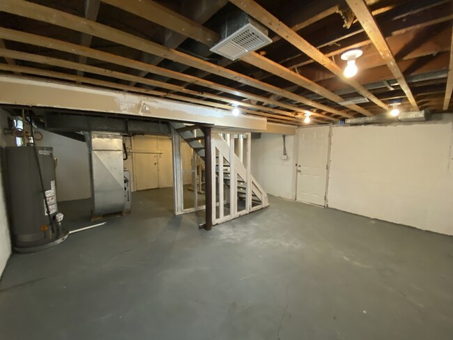 Foto del edificio - 6258 Stover Ave