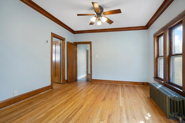 Building Photo - 3029 N Troy St