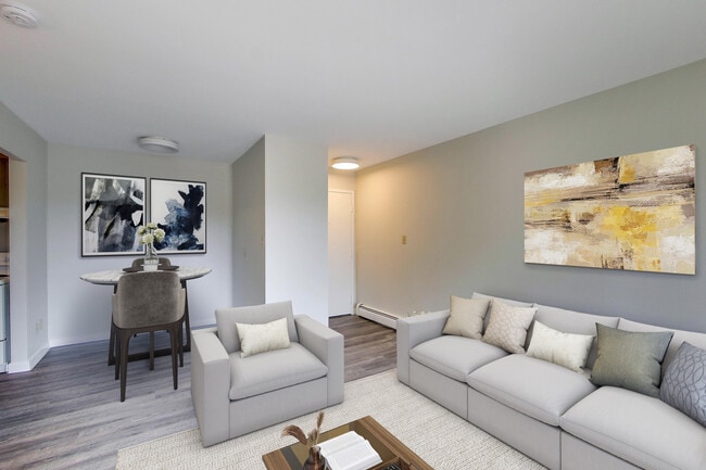 Building Photo - Recently Renovated 1 Bedroom 1 Bathroom Apartment!