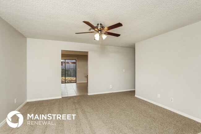 Foto del edificio - 339 13th Ln SW