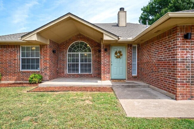 Foto del edificio - 1501 Tree Line Dr