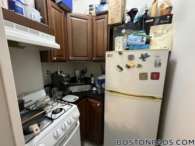 Building Photo - 38 Hemenway St