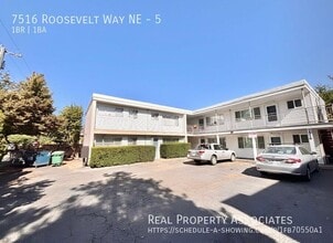 Building Photo - 7516 Roosevelt Way NE