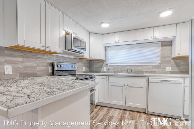 Building Photo - 2 br, 1 bath House - 1308 Totten Avenue