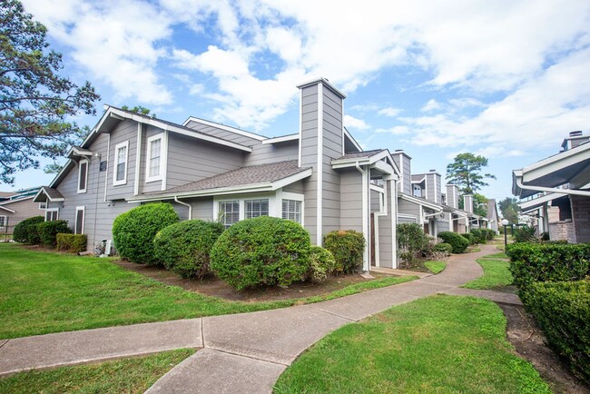 Foto del edificio - Beautiful 2 Bedroom, 2 Bath Townhome in Ga...