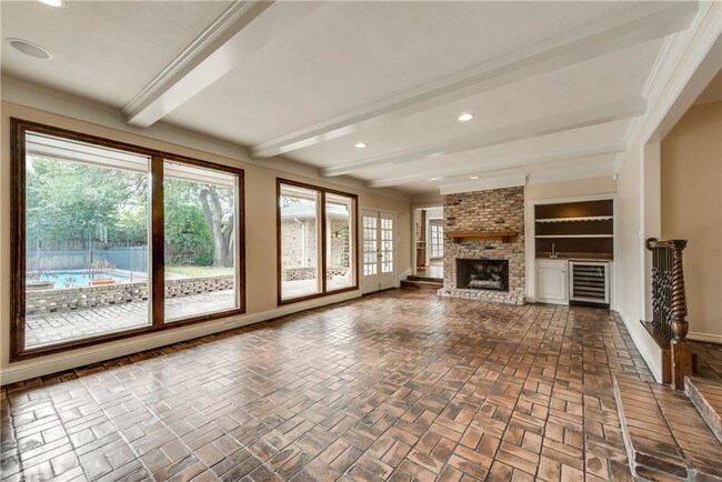 Building Photo - 4318 Hockaday Dr
