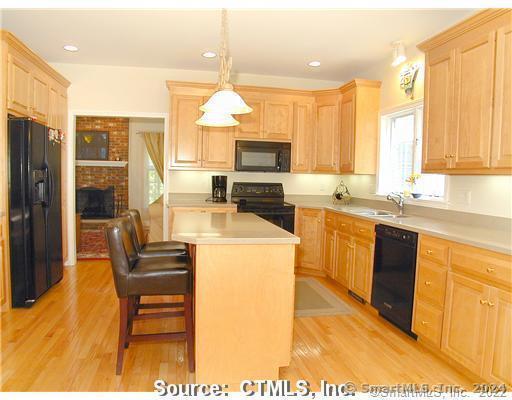 Building Photo - 35 Eaglebrook Dr