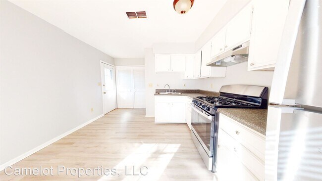 Building Photo - 3 br, 2 bath House - 211 Bobbie Court