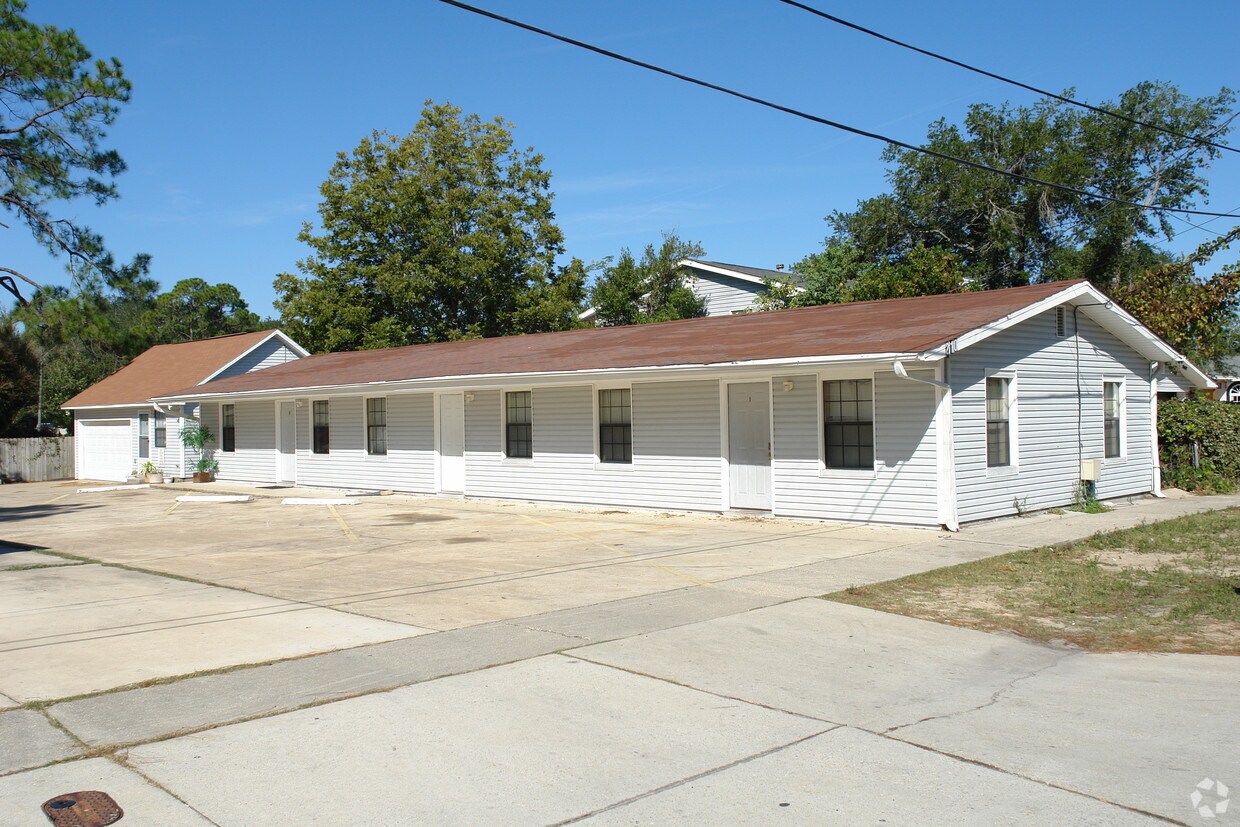 Foto principal - 210 Bay St