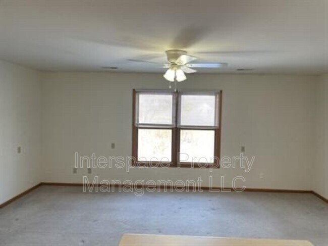 Foto del edificio - 150 Liberty Ln